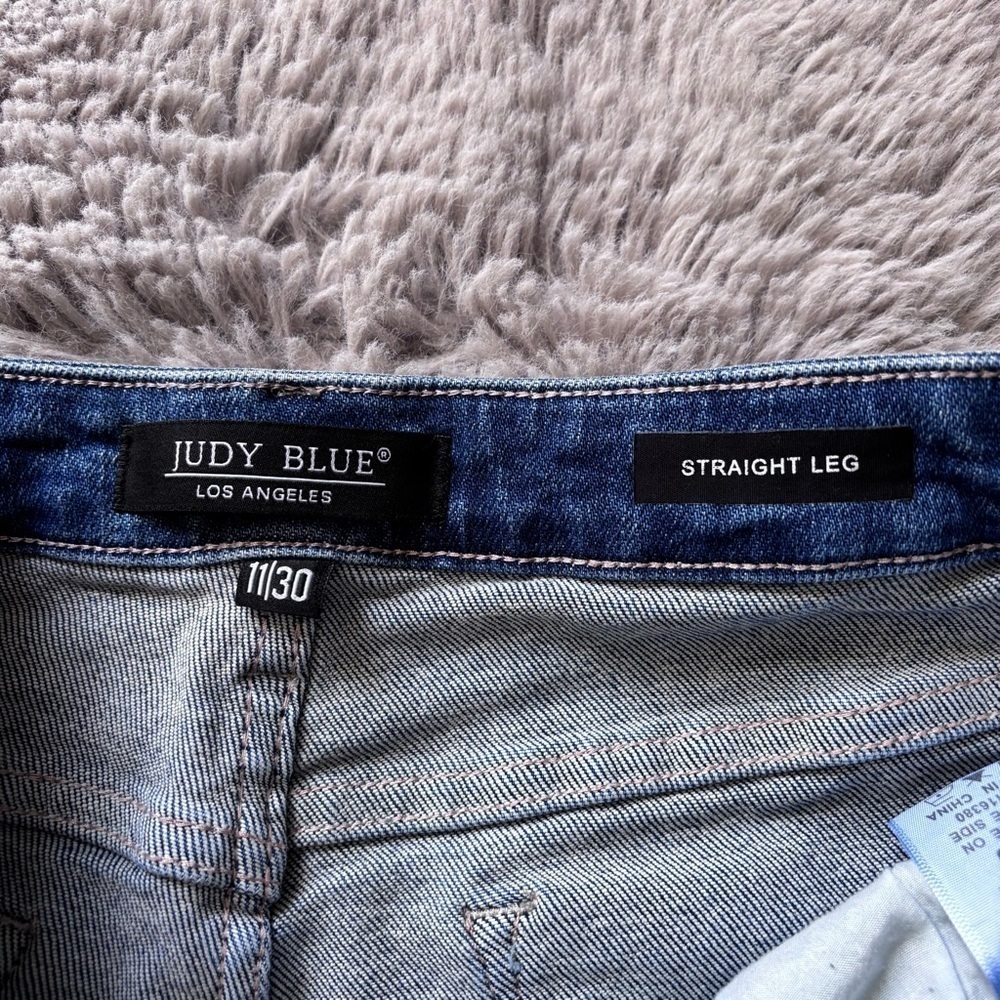 ⭐️⭐️⭐️Women’s Judy Blue Jeans size 11 with rainbow pocket - Picture 8 of 13